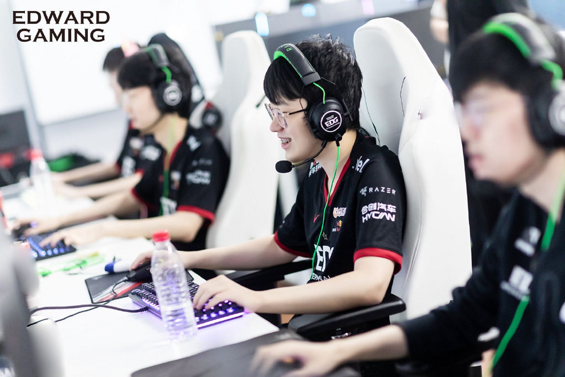 开云体育最新网址-Scout在澳大利亚队比赛中重要助攻,领先优势明显引发热议!-开云体育最新网址