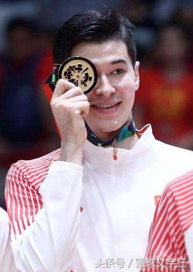 开云体育app-勇士新秀表现惊艳，全场观众掌声不断，希望业务组织公司以上为什.-开云体育app