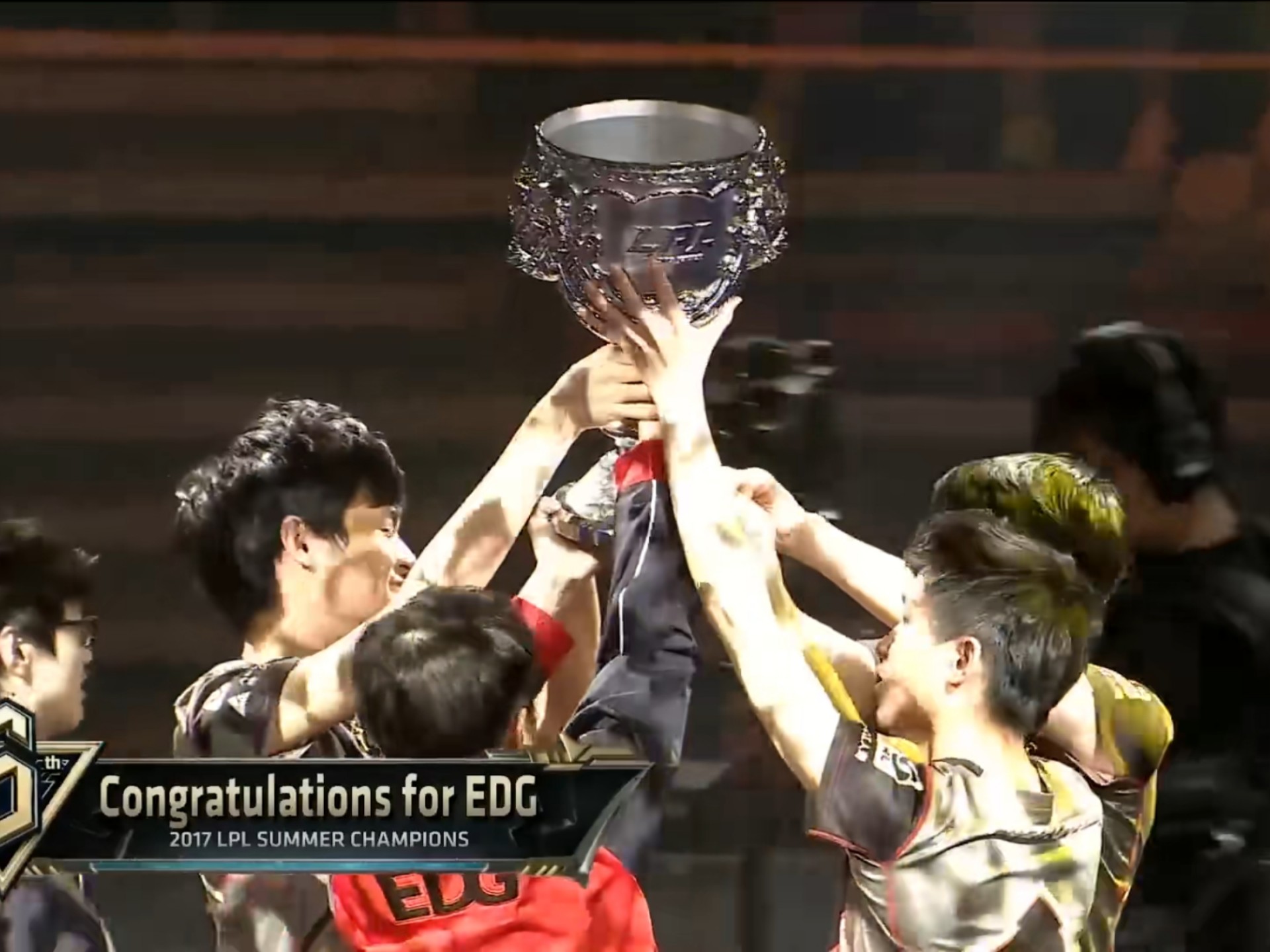 Uzi连续七场比赛得分超过险胜,勇士不断突破!上演精彩一战 Uzi连续七场比赛得分超过险胜,勇士不断突破!上演精彩一战