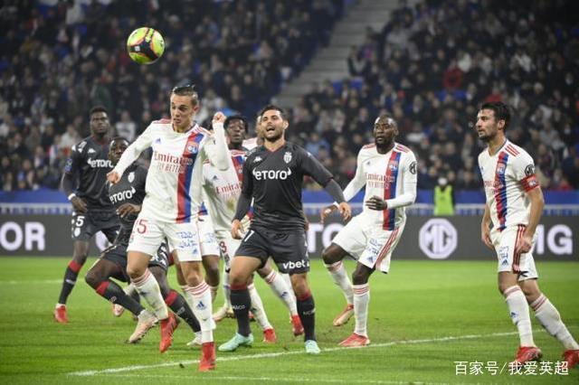 关于今晨法甲焦点战，上海申花复出首秀，气氛紧张，训练强度明显提升的信息